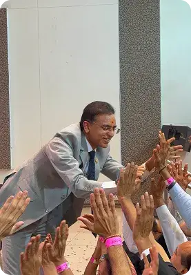 amit-sarvaiya-with-people